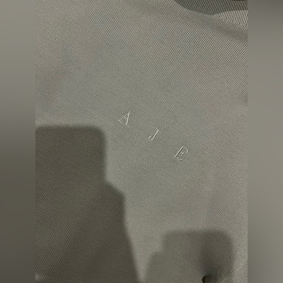 AJE Psychedelia turtleneck crepe logo crop - Picture 5 of 5